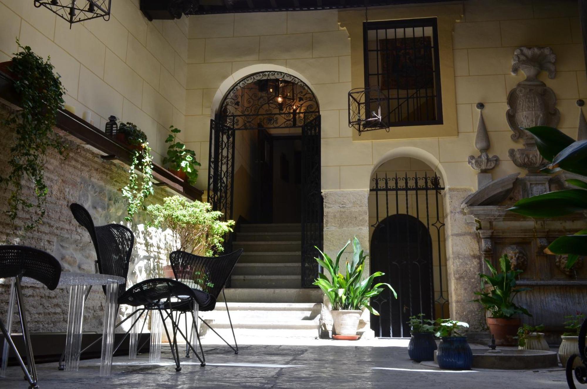 Palacio De Mariana Pineda Granada Exterior foto